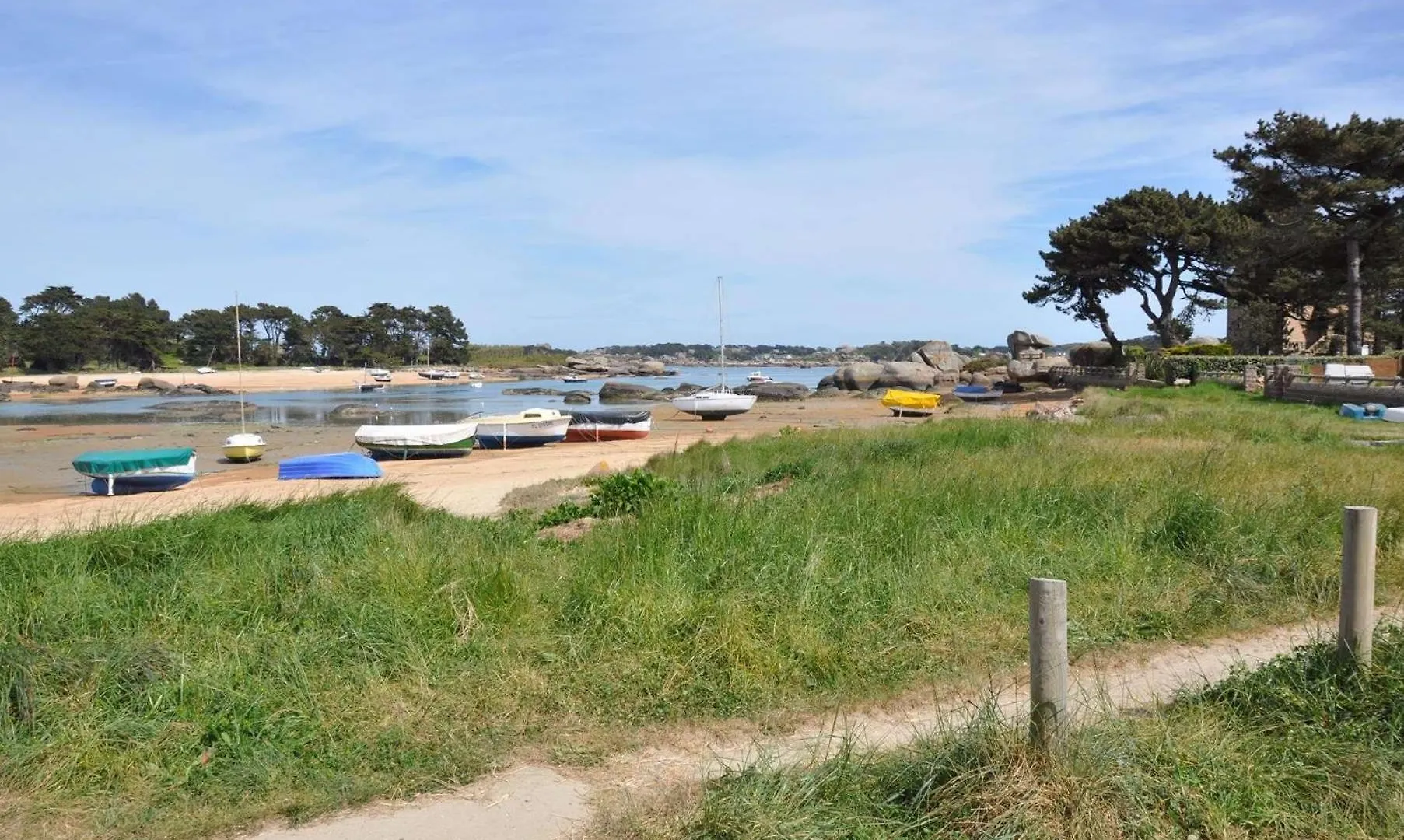 Villa Maison Neuve De Plain-Pied A 100M De La Mer Et 200M Du Coz-Pors A Tregastel - Ref 71